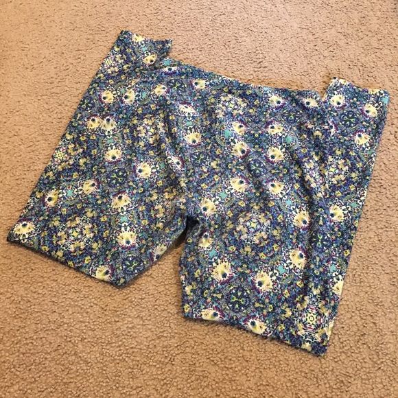 Lularoe leggings - OS - Picture 1 of 4